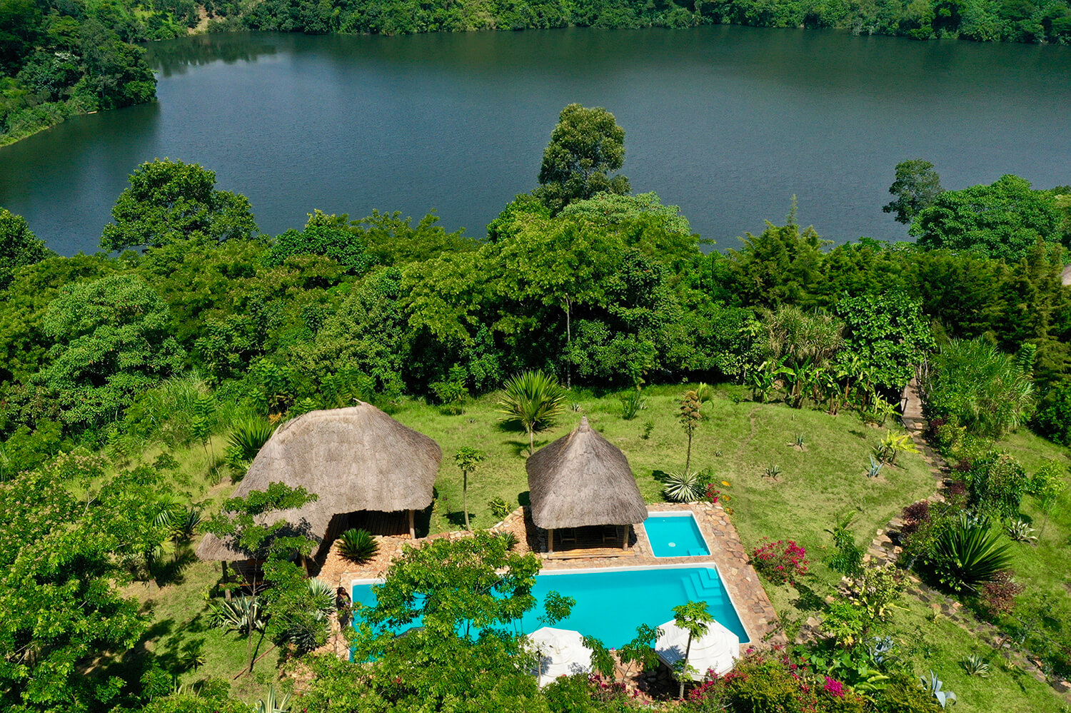 Papaya Lake Lodge - Kibale Luxury Lodge