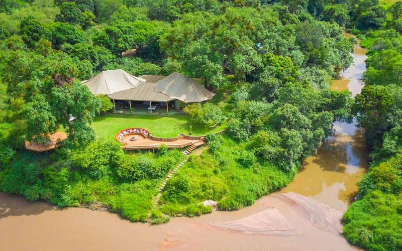 salas camp mara